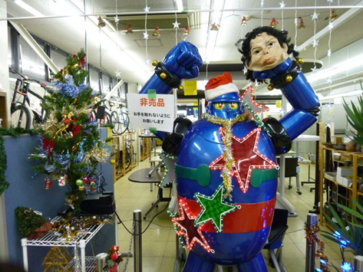 自転車の売場完成＆クリスマスイルミ完成！？