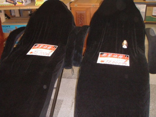 エステベット（一人掛けリクライニングベット）ホワイトの買取です。