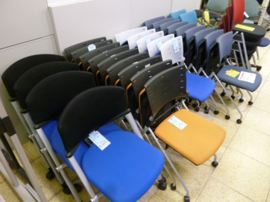 オフィス家具　今年もドンドン売ります！
