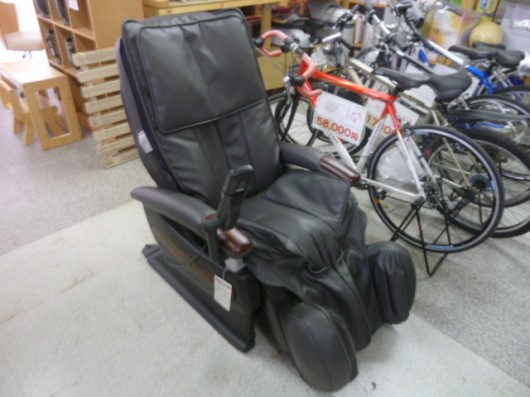 ファミリー　マッサージチェア　FED-700V7　入荷しました。