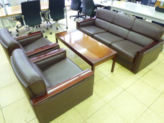 カリモク 応接4点セット 入荷しました！