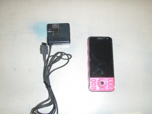ドコモでパナソニックの携帯電話P-０２Bが入荷しました。