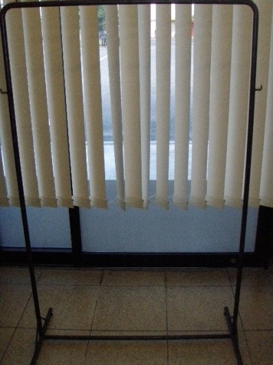 TRUCK FURNITUREのハンガーラックが入荷しました。