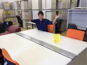カッコええ　システムデスク有りますよ。