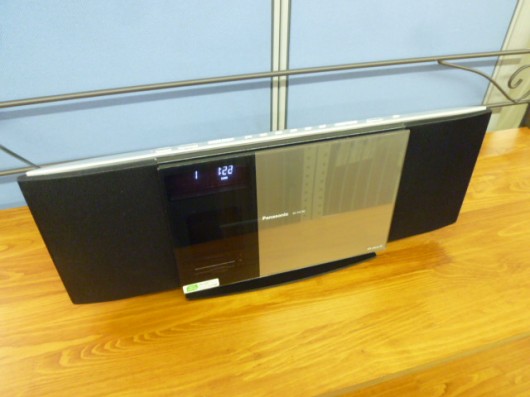パナソニック　コンパクトステレオシステム　SC-HC30 入荷