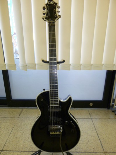 ESP SUGIZO モデル ECLIPSE SーIII（エレキギター)が入荷しました。