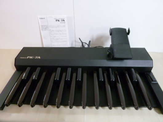 RolandのペダルキーボードPK-7A入荷しました。