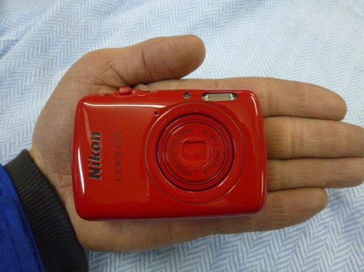 手のひらサイズのNikon（ニコン）のデジカメ入荷しました。