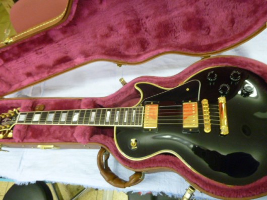 メッチャかっこいいGIBSON　レスポール・カスタム入荷しました。