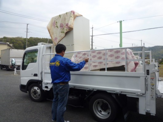 後ろ姿に哀愁が・・・