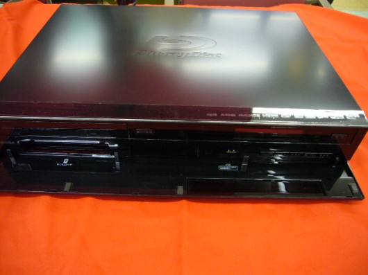 録画・ネットワーク・操作性使いやすくなった東芝ブルーレイレコーダーの入荷しました。