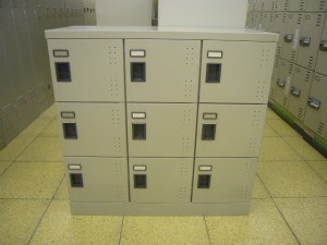 コクヨ　9人用シューズロッカー入荷