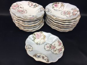 アンティーク食器？！　時代物　小皿入荷しました( ﾟДﾟ)