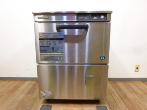 ホシザキ 食器洗浄機 アンダーカウンタータイプ JW-400TUF入荷しました！