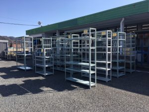 引越しシーズンの整理整頓に♪ 軽量棚が入荷しましたよっと(=ﾟωﾟ)ﾉ