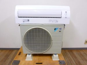ダイキン　ルームエアコン　ATC28TSE4-W　2016年製　入荷しました♪