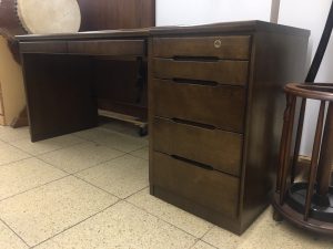 【100年使える家具】カリモクの机が入荷しました♪