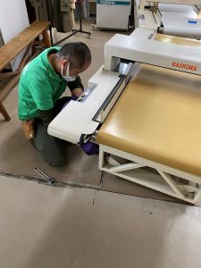 縫製工場より検針機を譲り受けました！重てぇ。。(‘◇’)ゞ