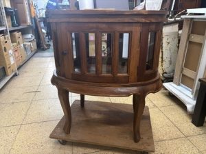 🐾 レトロ家具　猫脚 オーバル ガラスキャビネットテーブル入荷しました💕