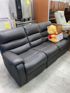 リユースマン倉敷、　電動リクライニングソファーをご紹介✌