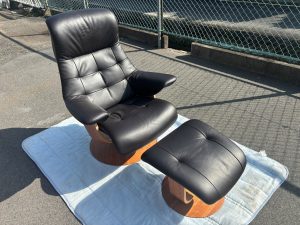 リユースマン倉敷店、本日の逸品。カリモク『THE FIRST』が入荷しました！