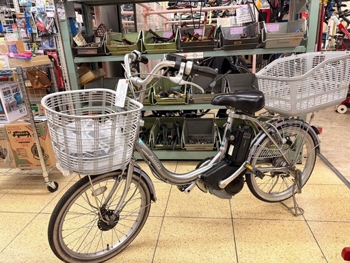 自転車2台のご紹介(❁´◡`❁)街乗り快適な電動アシスト ＆ 憧れの名車モールトンTSR-2が入荷！